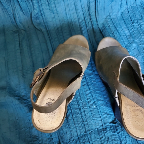 Guess Olive Green Open Toe Heels Size 10 - Picture 5 of 6